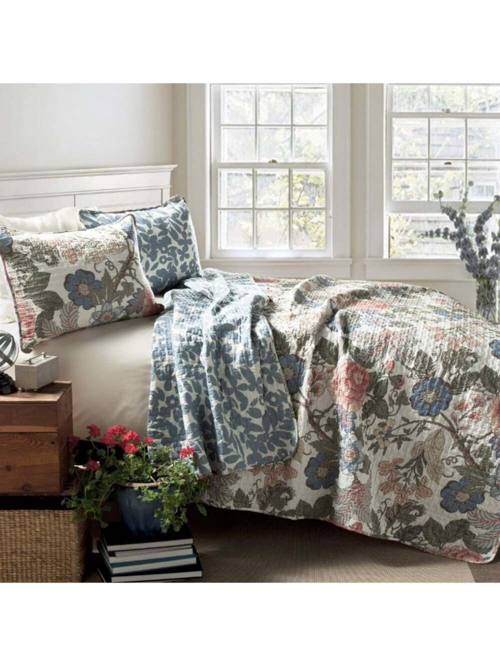 Reversible Cotton Quilt Set, 3 Piece Full/Queen Bedding, Green & Blue Floral